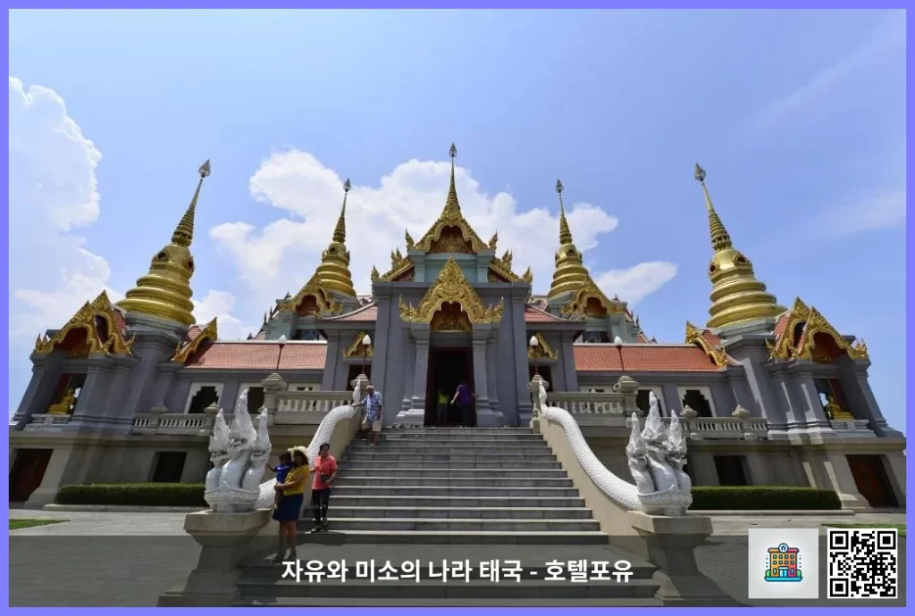 쁘라쭈압키리칸 가족과 커플 모두 추천하는 숙소, 시라런 리조트